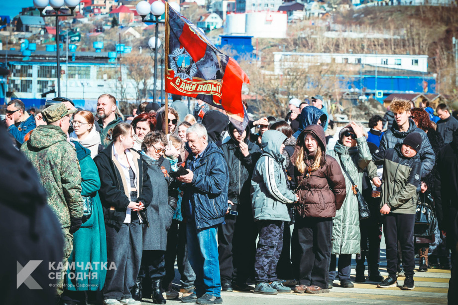 В Петропавловске-Камчатском прошёл военный парад (фоторепортаж). Фото: Игорь Сафончик / ИА «Камчатка». Фотография 17