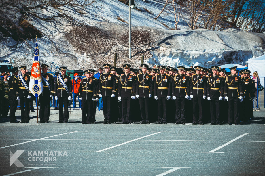 В Петропавловске-Камчатском прошёл военный парад (фоторепортаж). Фото: Игорь Сафончик / ИА «Камчатка». Фотография 7
