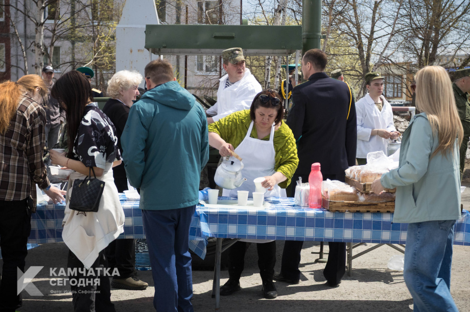 Камчатка чествует своих героев в День пограничника. Фото: «Камчатка Сегодня» \ Игорь Сафончик. Фотография 32