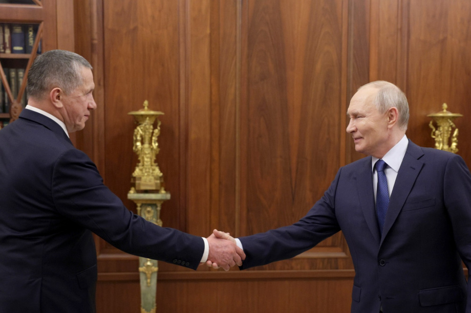 Владимир Путин и Юрий Трутнев обсудили реализацию мастер-планов городов Дальнего Востока. Фото: kremlin.ru