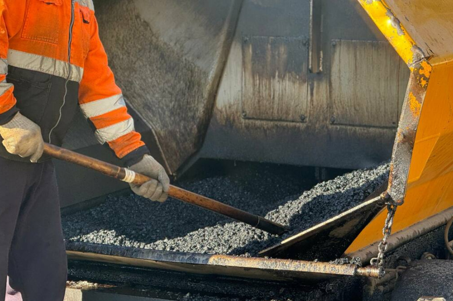 Главную дорогу в камчатской столице заасфальтируют в ближайшие сутки. Фото: kamgov.ru. Фотография 3