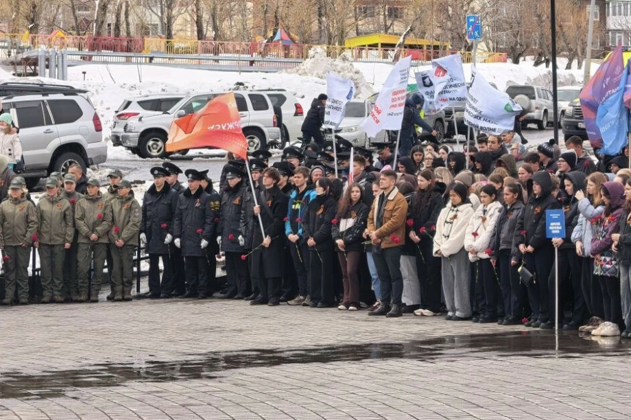 Камчатская молодёжь встала в «Вахту Памяти». Фото: kamgov.ru. Фотография 1