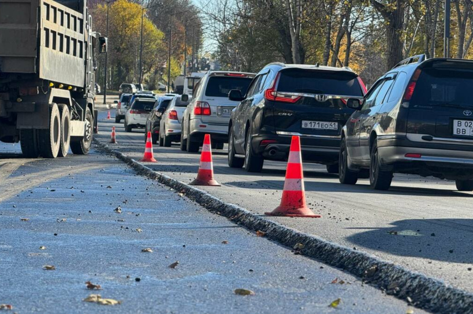 Главную дорогу в камчатской столице заасфальтируют в ближайшие сутки. Фото: kamgov.ru. Фотография 7