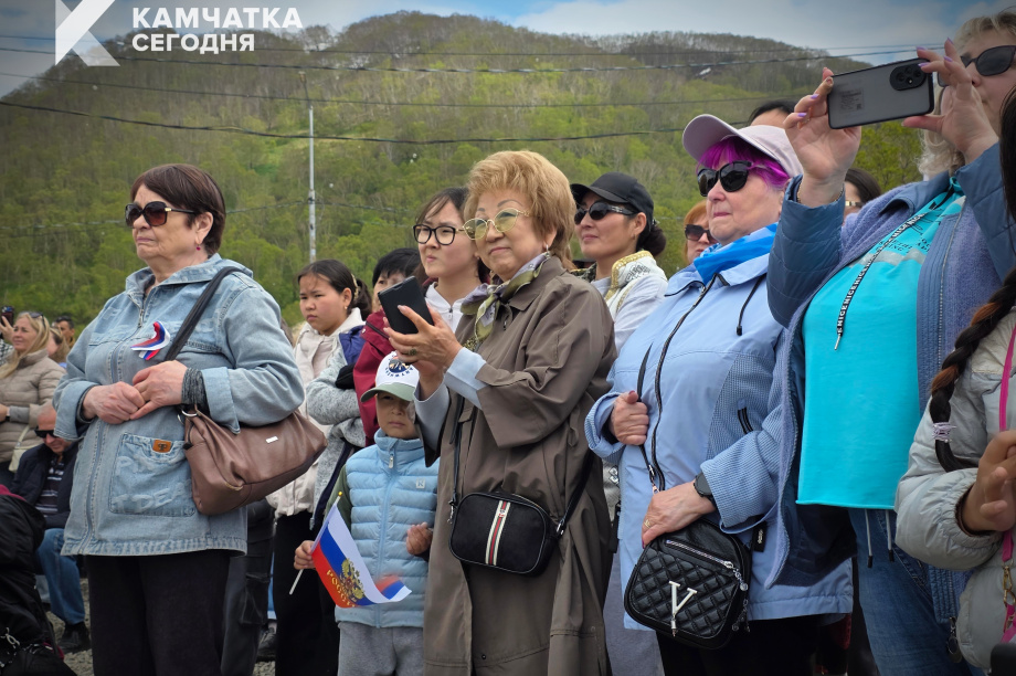 На берегу Авачинской бухты отпраздновали «День первой рыбы» (фоторепортаж). . Фотография 14