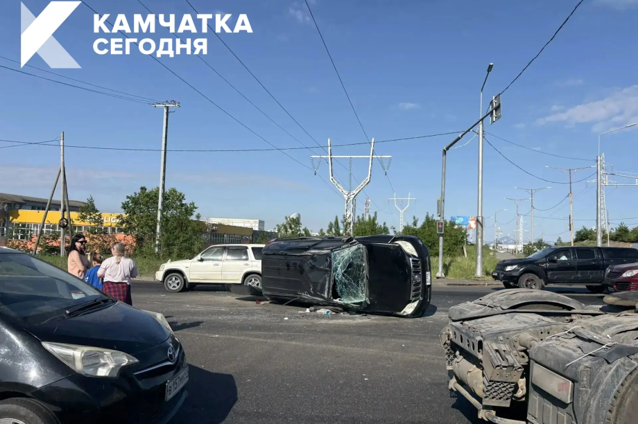 Аварии продолжают калечить жизни и лишают права управления авто. Фото: ИА "Камчатка"