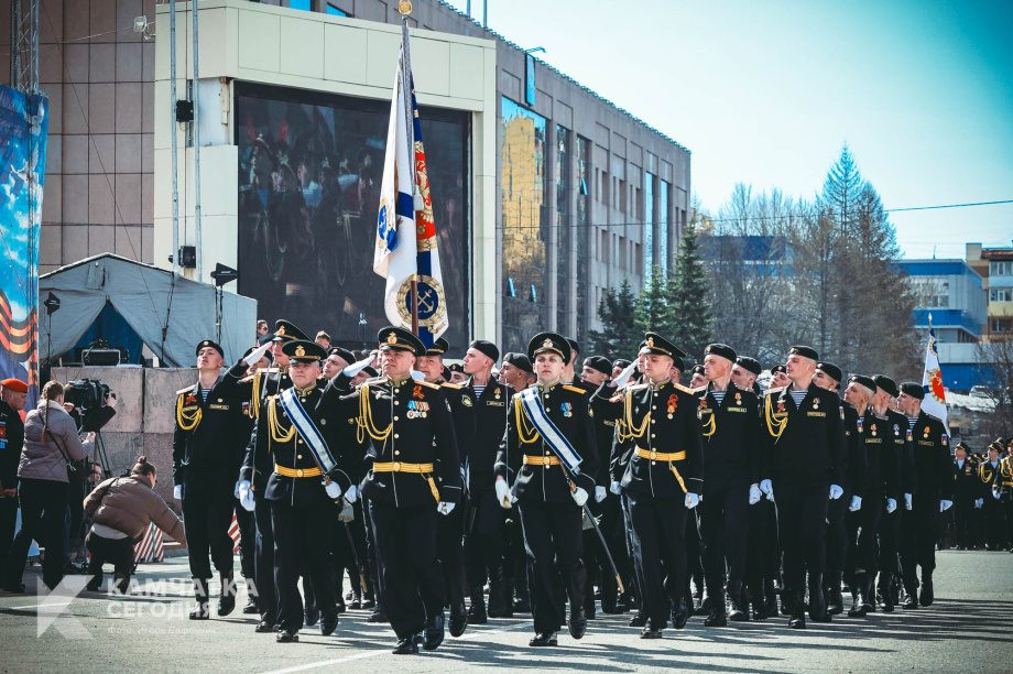 В Петропавловске-Камчатском прошёл военный парад (фоторепортаж). Фото: Игорь Сафончик / ИА «Камчатка». Фотография 58