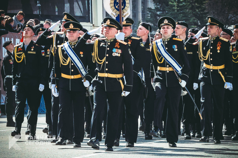 В Петропавловске-Камчатском прошёл военный парад (фоторепортаж). Фото: Игорь Сафончик / ИА «Камчатка». Фотография 57